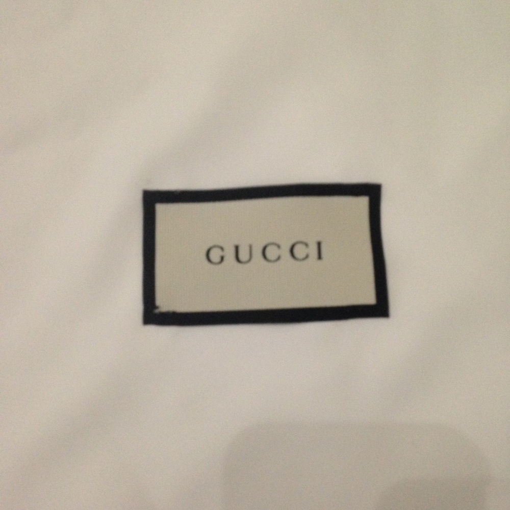 Gucci Medium Size White Dust Bag 17.5in x 14in - Picture 2 of 5